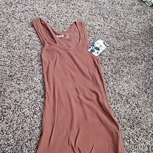Woman tank nwt brown nwt large